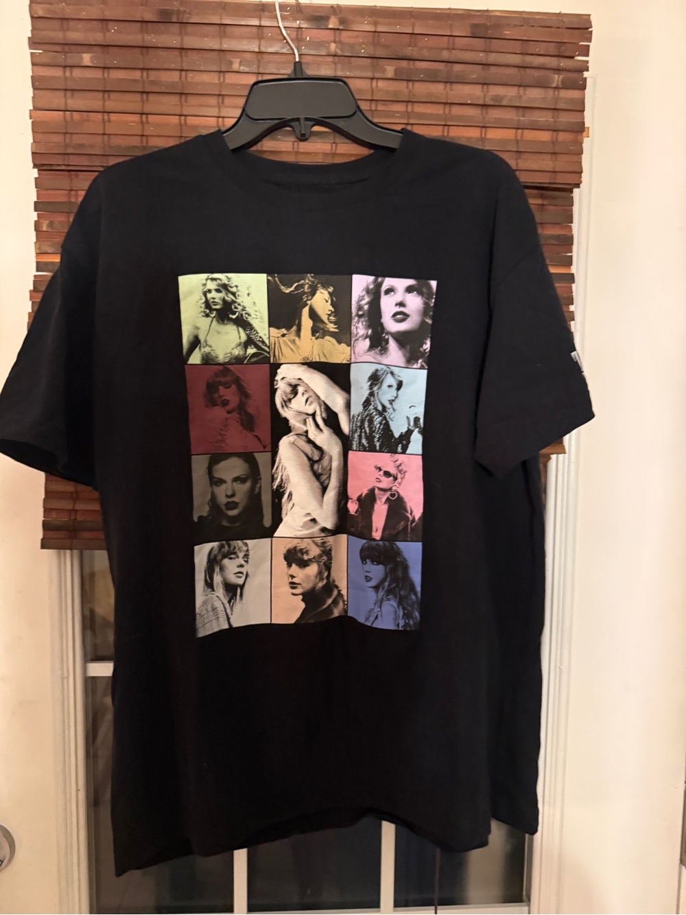 Taylor Swift Eras Tour actual concert tshirt. Black Graphics and more, sz M, guc